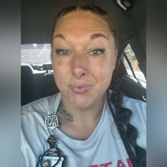 ⭐ about me/my closet ⭐ - Picture 4 of 16